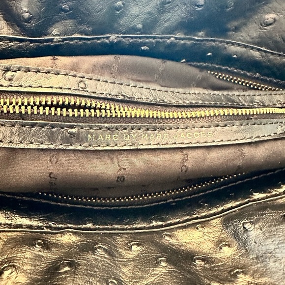 Marc by Marc Jacobs handbag - Picture 7 of 9